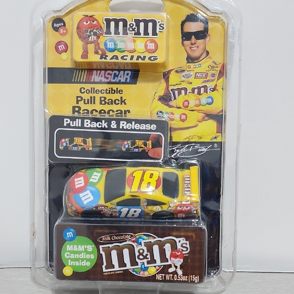 M&M'S Racing Pull Back Car with Colorful Design - Picture 1 of 3